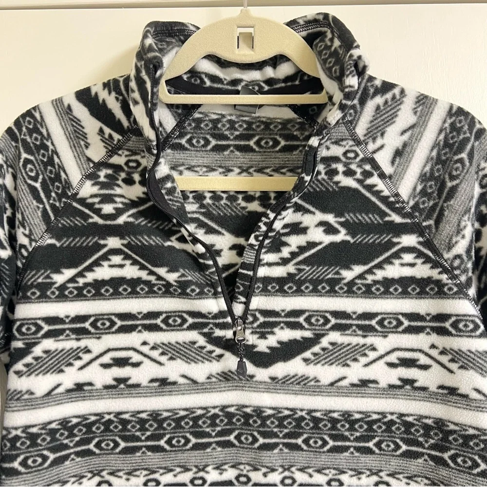 Eddie Bauer Black & White Quarter Zip Pullover Women's Fleece Sweater, Small - Picture 4 of 11